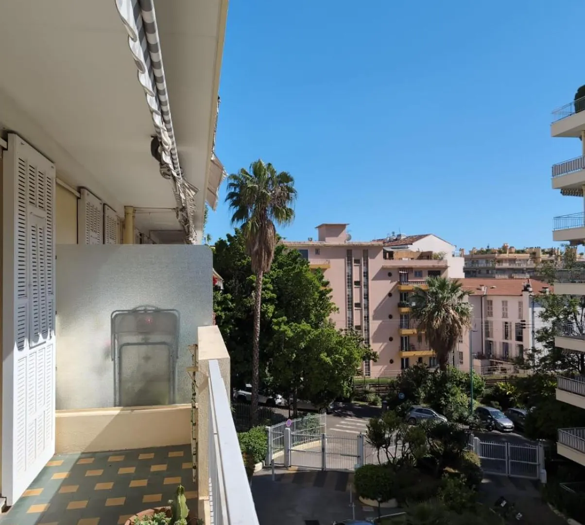 Daire 2 Pieces , Centre Ville , Emplacement Ideal , Menton Fransa