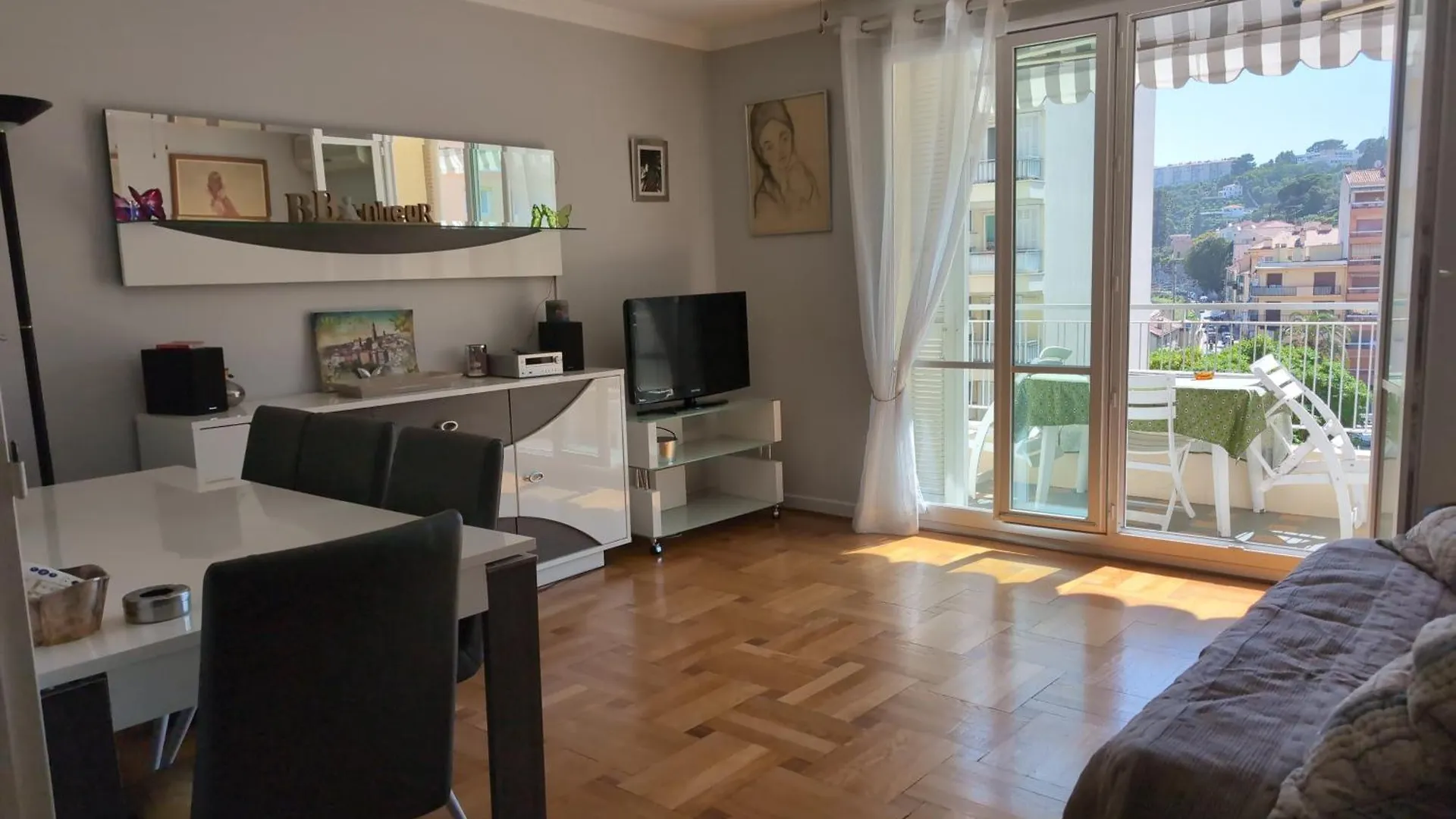 2 Pieces , Centre Ville , Emplacement Ideal , Menton